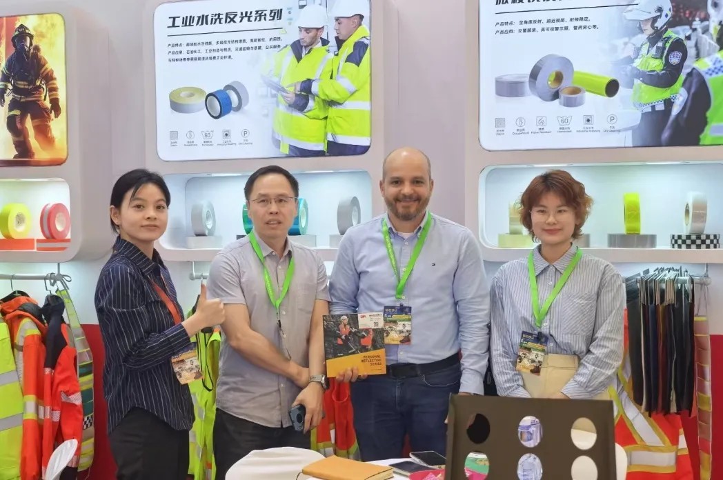 开云kaiyun电竞光学上海劳保展6
